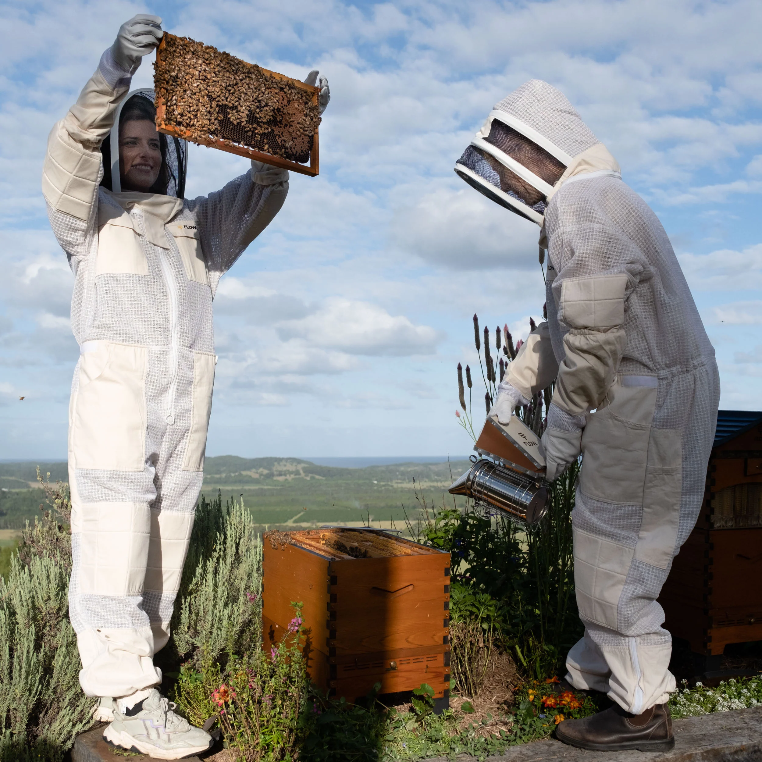 Flow Bee Suit – Mesh - Image 5
